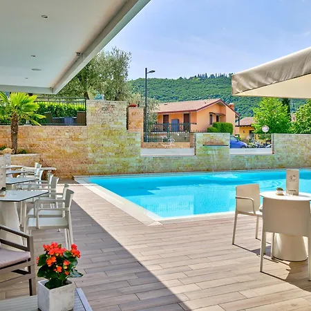 Eden Hotel